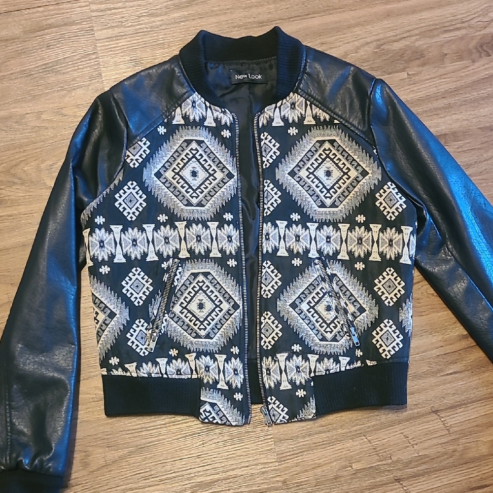 New Look Black and Cream Patterned Bomber Jacket
